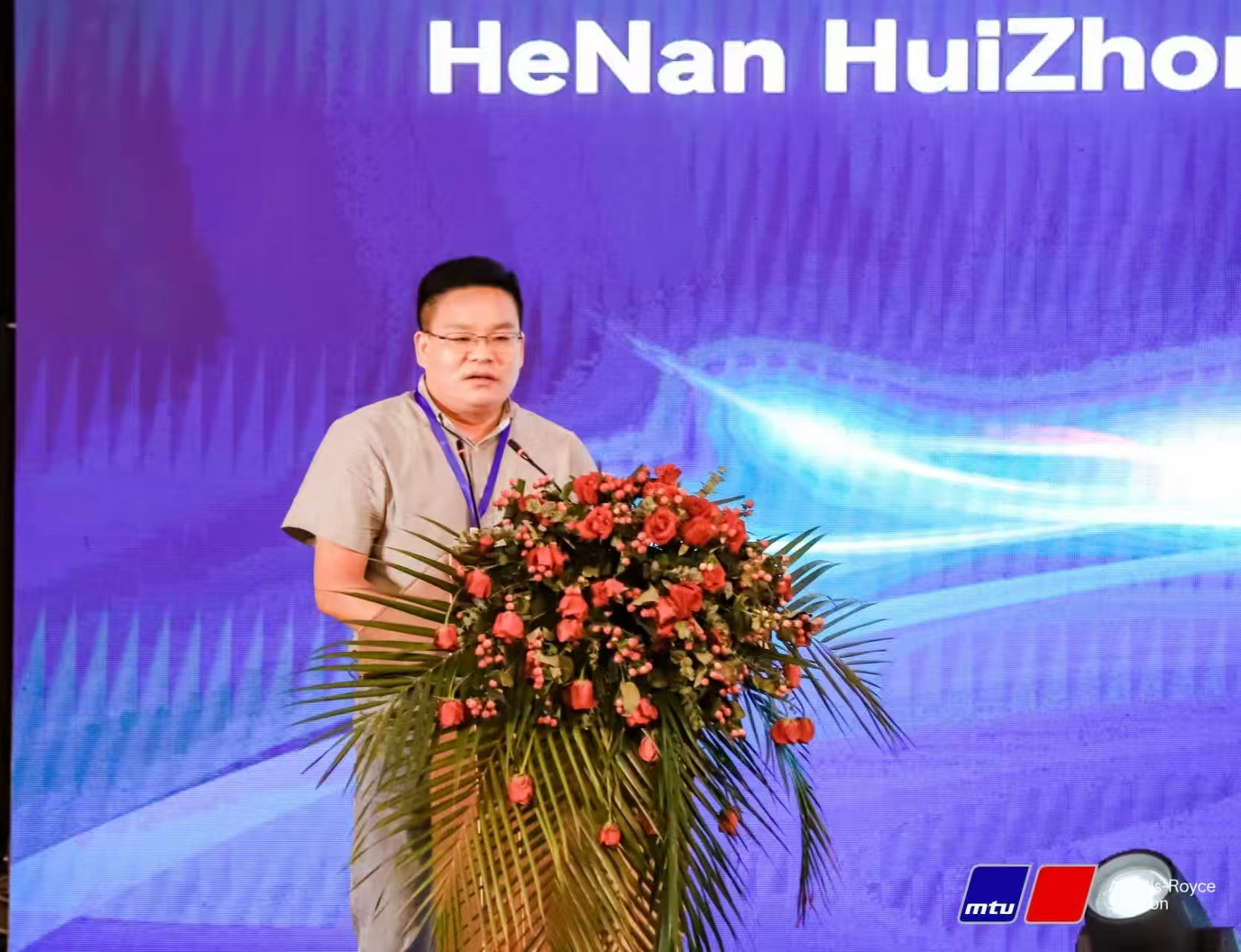 一支扳手闯天下:冯会中与他的“惠众”哲学